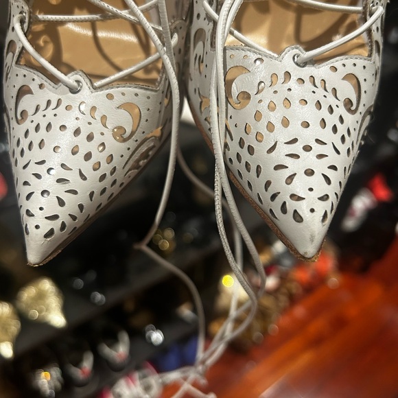 Christian Louboutin IMPERA white heels, size 37/ US7 RARE! - Picture 9 of 15